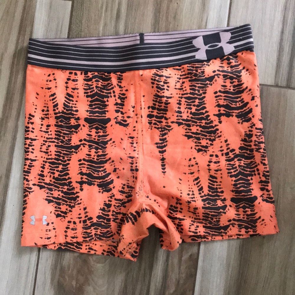 Snake print gym shorts